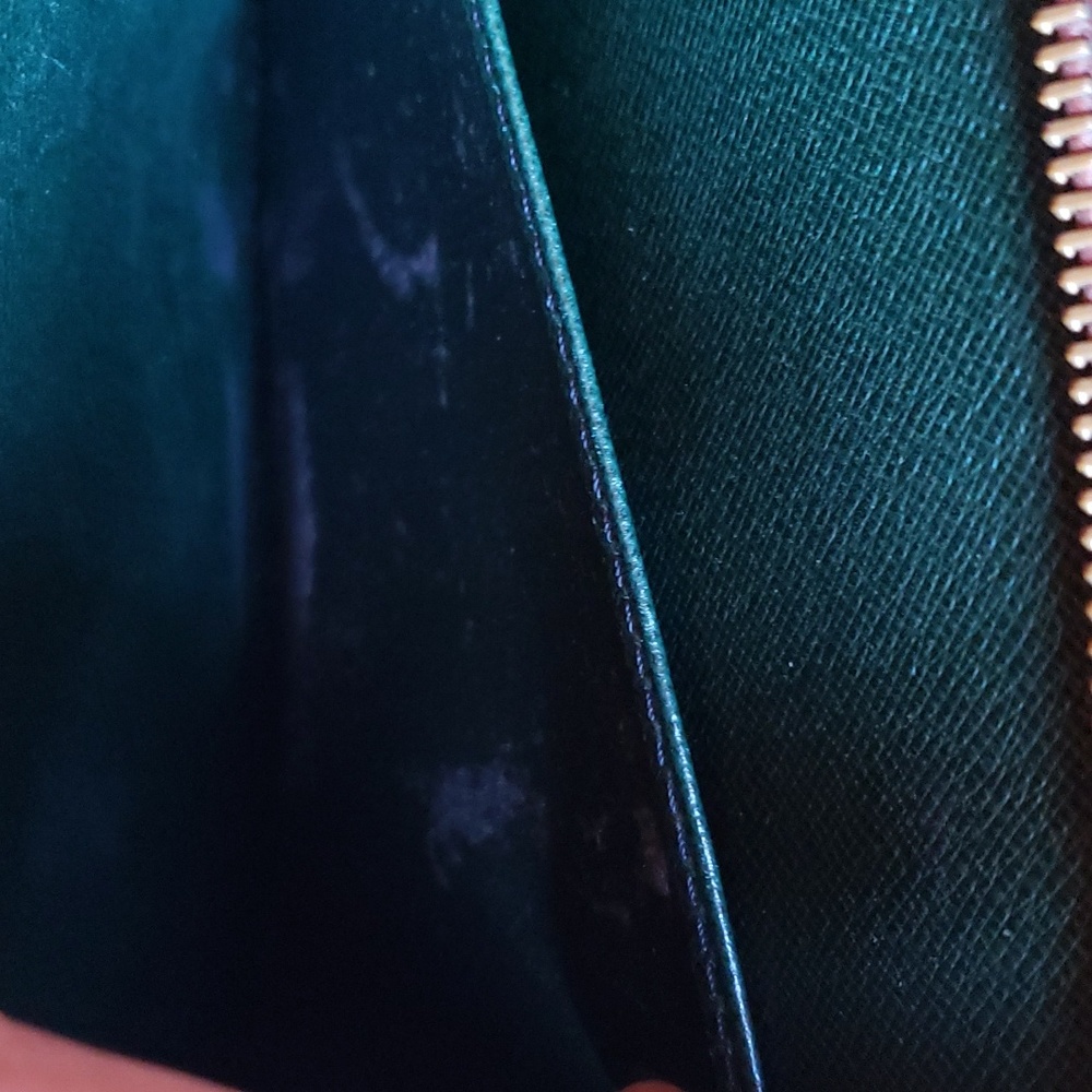 LOUIS VUITTON Pochette Homme Epi Leather - Picture 9 of 13